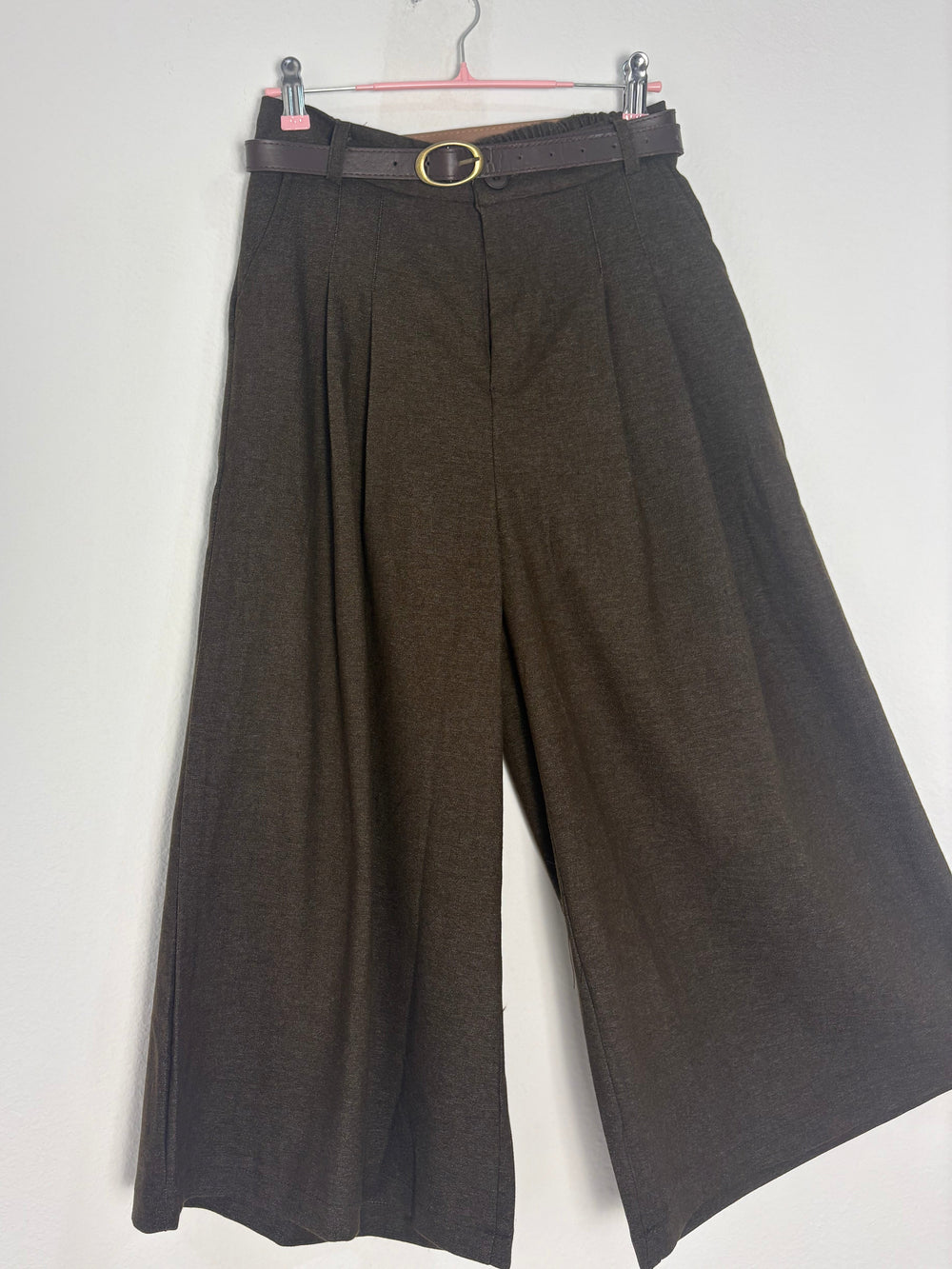 Pantalón corsario marrón