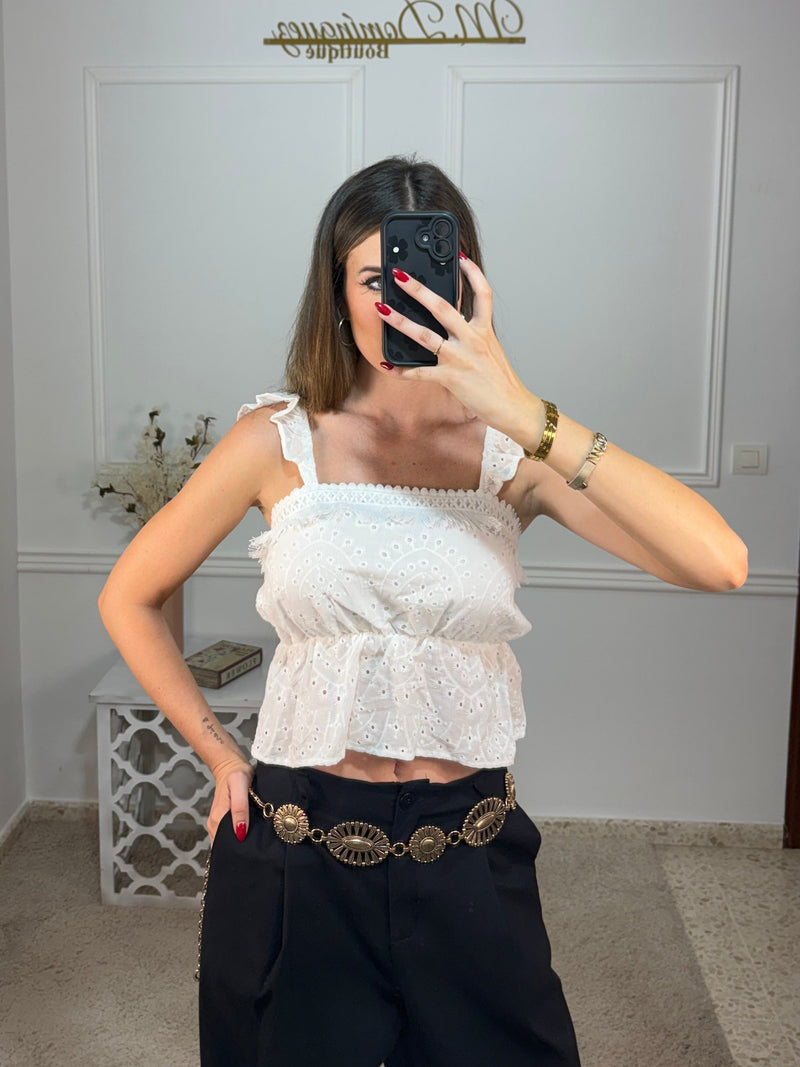 Top perforado blanco
