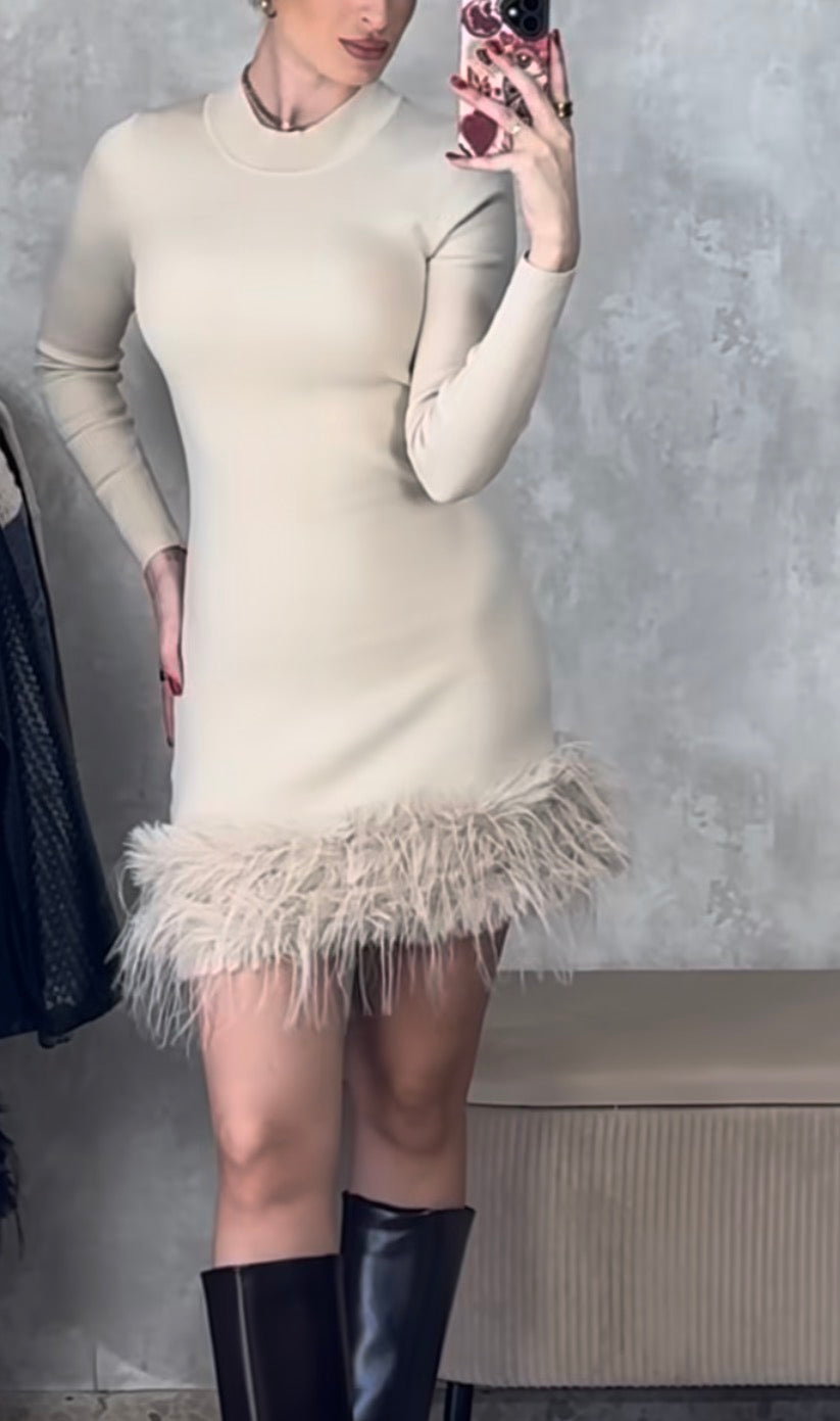 Vestido plumas