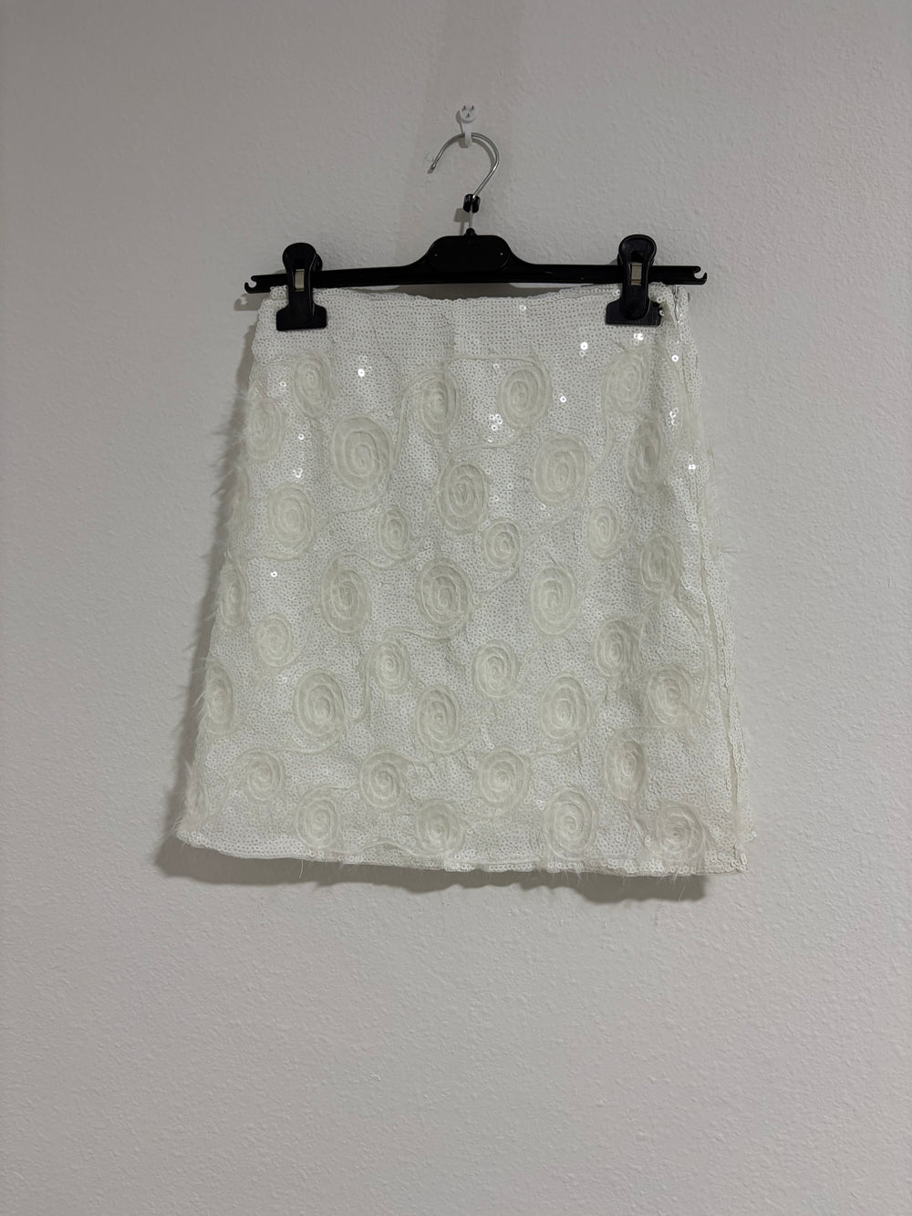 Falda lentejuelas blanca